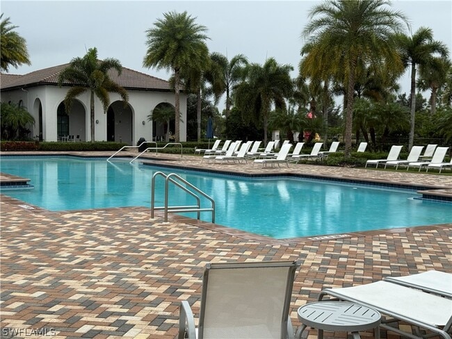 Building Photo - 5483 Cameron Dr