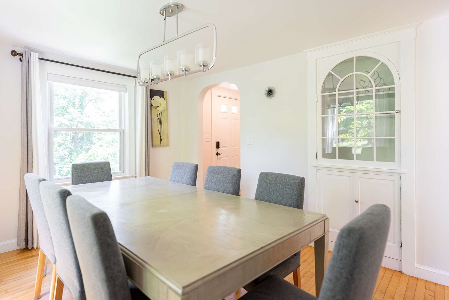 Building Photo - 253 Main St