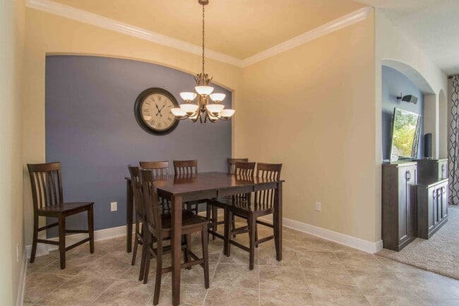 Building Photo - 4 Bed / 3 Bath Home near Macdill AFB