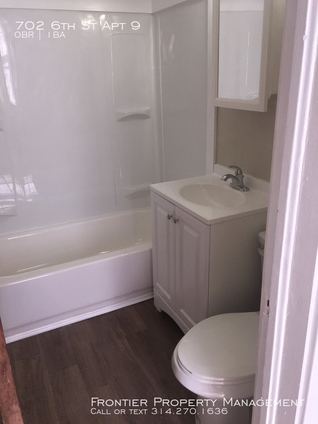 Building Photo - Efficiency Apartment in Boonville