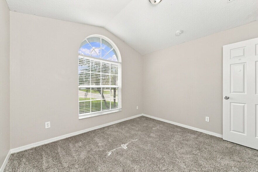 Building Photo - 3027 Eagle Crossing Dr