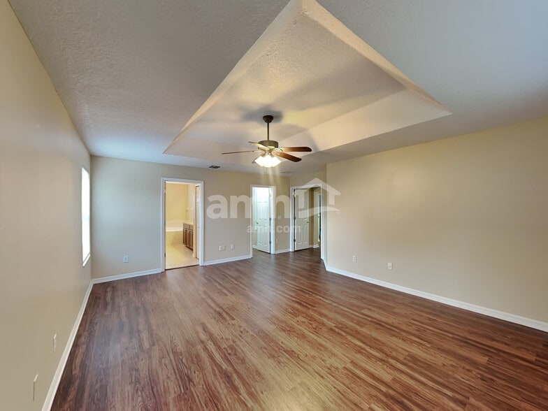 Building Photo - 2065 Home Again Rd