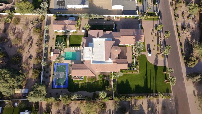 Building Photo - 6823 E Valley Vista Ln