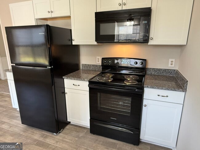 Building Photo - 731 Moon Bridge Rd