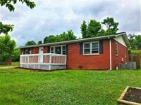 Building Photo - 310 College Park Dr