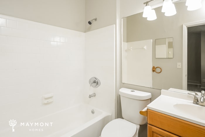 Building Photo - 5713 Wells Cir