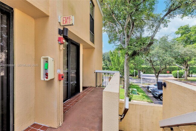 Building Photo - 2930 SW 87th Terrace