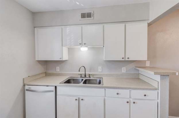 Building Photo - 5742 Marina Dr