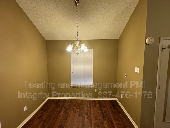 Building Photo - 109 Sugarcreek Dr