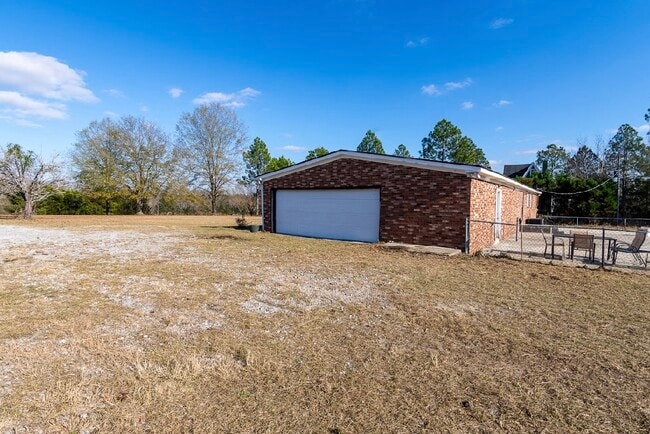 Building Photo - 416 May Rd