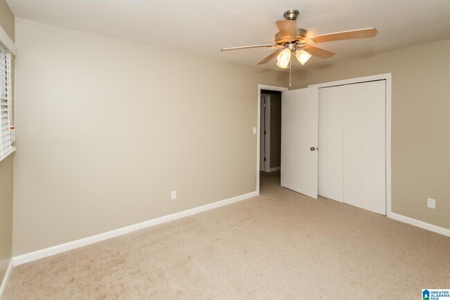 Building Photo - 1316 Falcon Dr