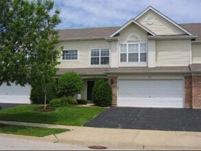 Building Photo - 909 Waterford Ln