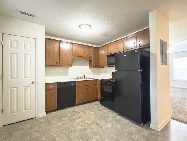 Building Photo - 513-B Peachers Ridge
