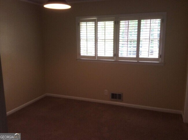 Building Photo - 290 Burke Cir