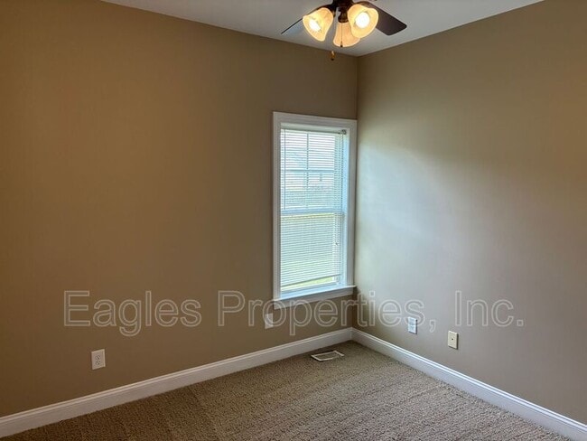 Building Photo - 200 Stillwater Creek Dr
