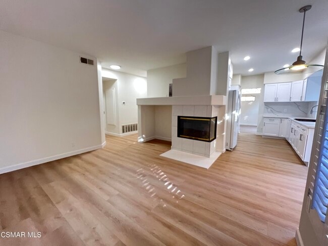 Building Photo - 4783 Rhapsody Dr