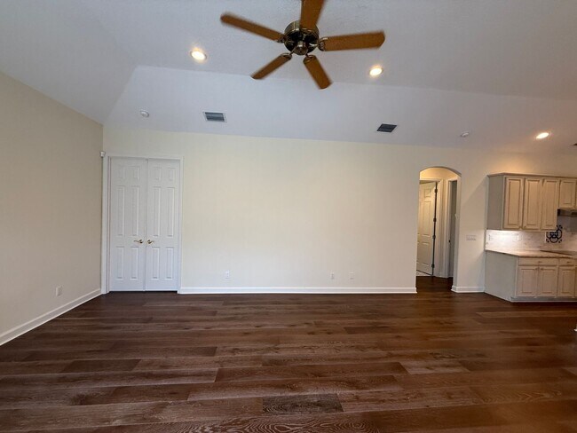 Building Photo - Luxurious 4 Bedroom 3 Bath Lakefront Pool Home W/3-Car Garage