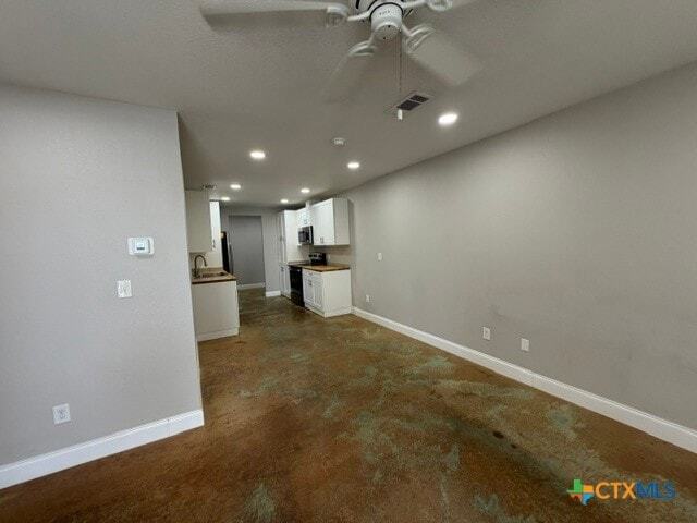 Building Photo - 661 W Austin St