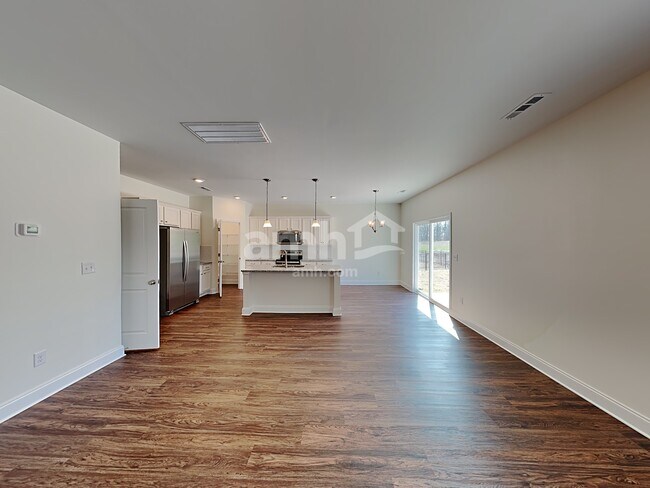 Building Photo - 1360 Lomond Dr
