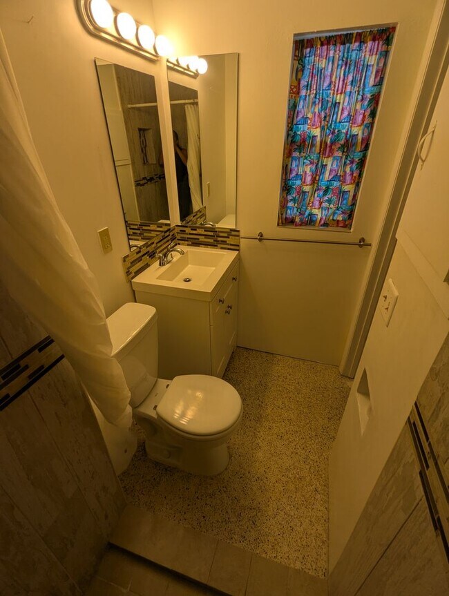 Building Photo - 1521 Normandy Way