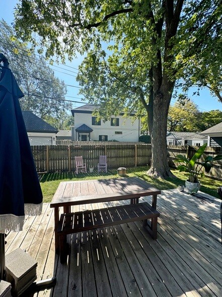 Building Photo - 644 W Hinsdale Ave