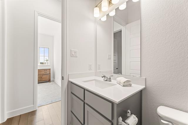 Building Photo - 2250 Macy Wy