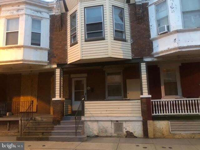 Building Photo - 1313 N Hobart St