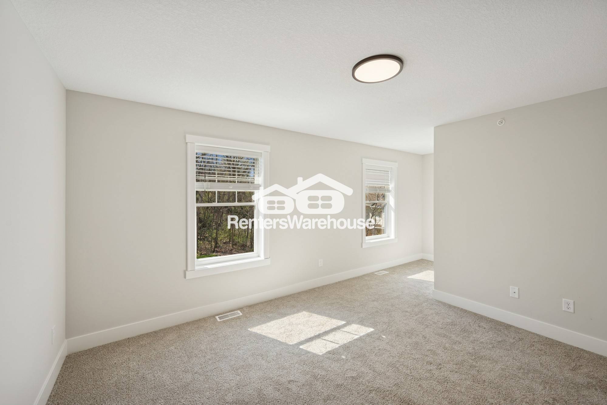Building Photo - 3415 Douglas Dr N