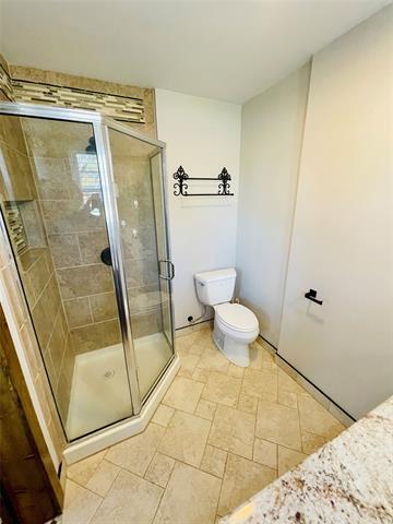 Building Photo - 534 E Spring Valley Rd