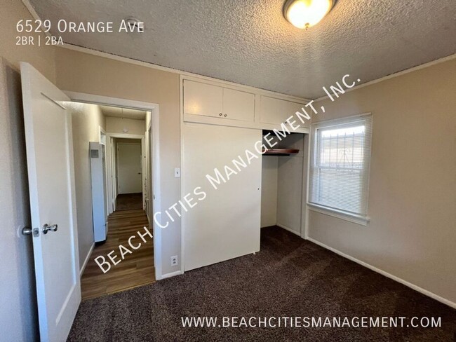 Building Photo - Large 2 Bedroom Home In North Long Beach