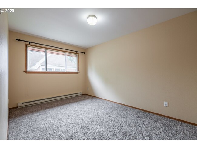 Building Photo - Great Condo in NE Portland - Irvington!