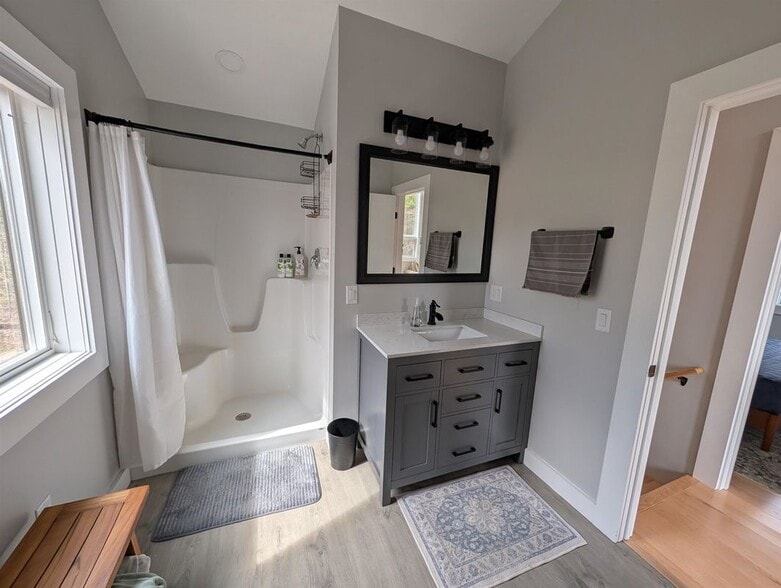 Building Photo - 276 Ragged Mountain Rd