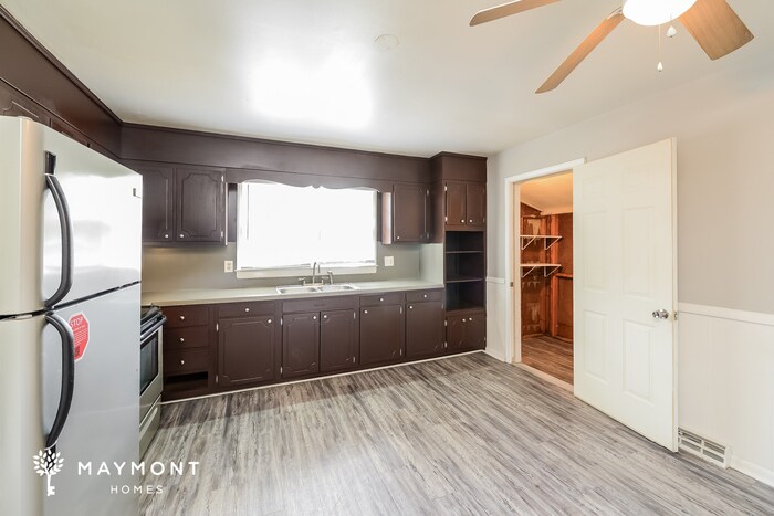 Building Photo - 3720 Rolling Rd