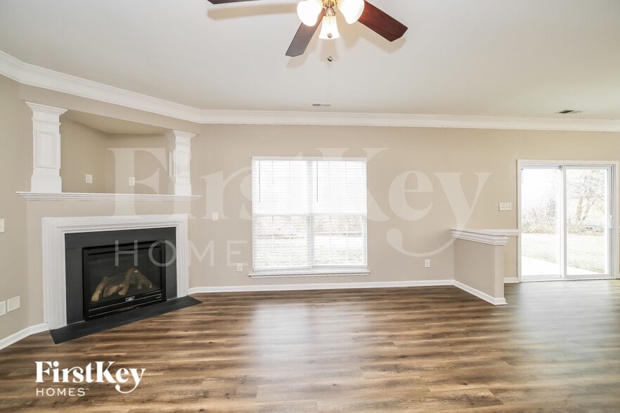 Building Photo - 1428 Paulonia Way