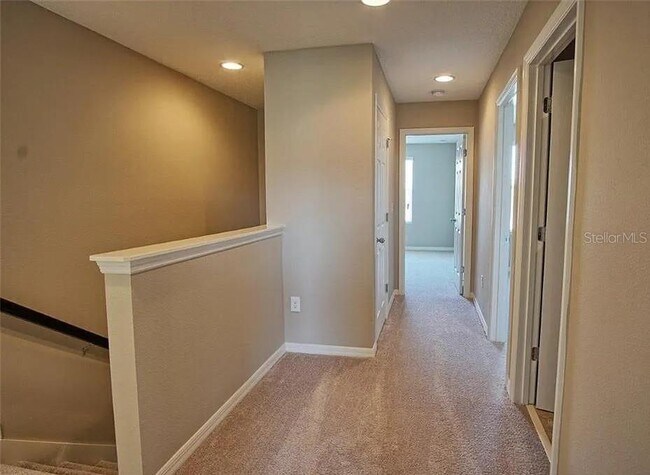 Building Photo - 7026 Woodchase Glen Dr