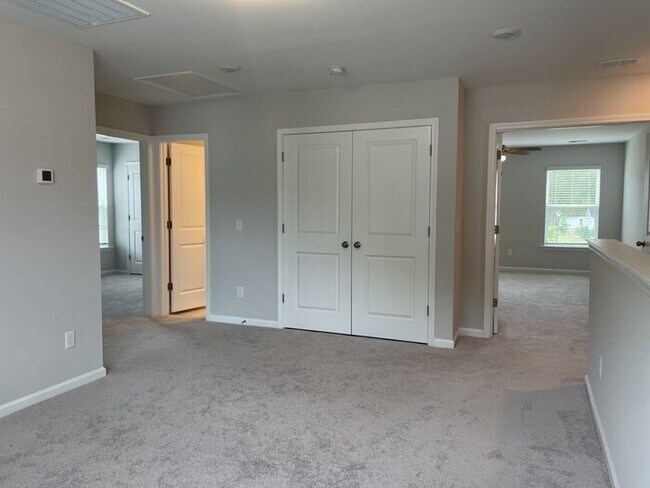 Building Photo - 2903 Siebold Dr