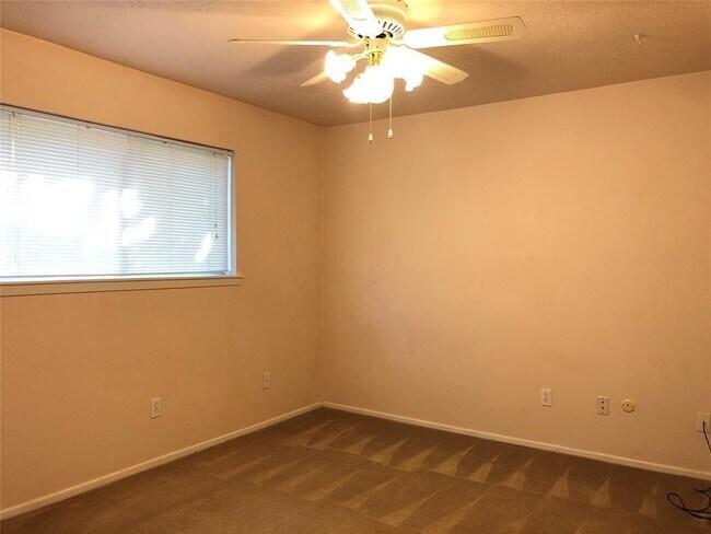 Building Photo - 16815 Bougainvilla Ln