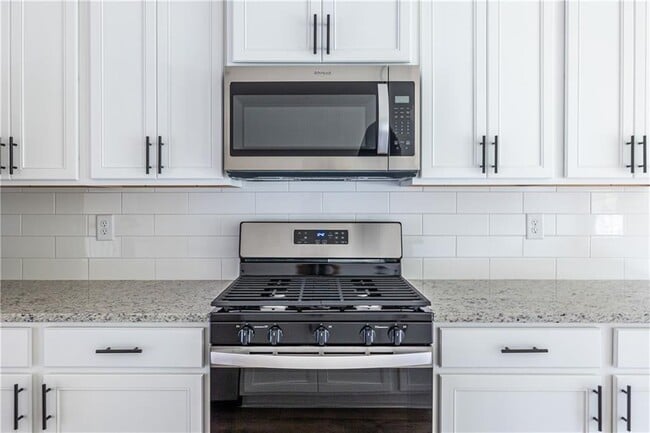 Building Photo - 1296 Ainsworth Alley