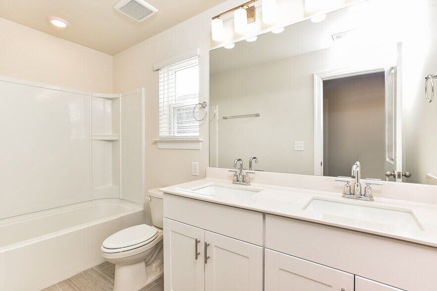 Building Photo - 7416 Blue Gable Rd