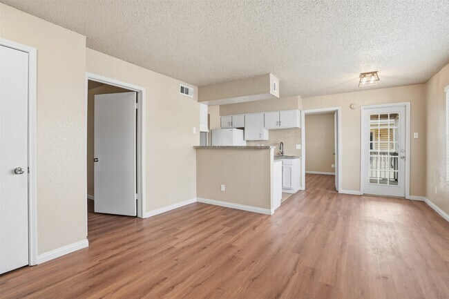 Building Photo - 2750 Holly Hall St
