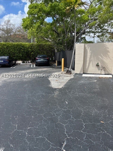 Building Photo - 3190 Bird 15
