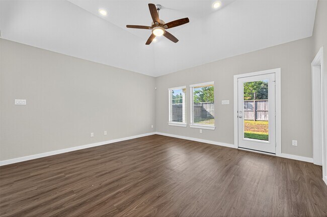 Building Photo - 21932 Juniper Crossing Dr