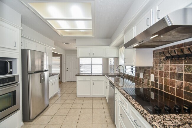 Building Photo - 3107 Barnhill Ln