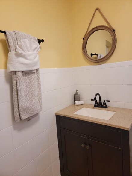 Building Photo - 2991 NW 31st Ave