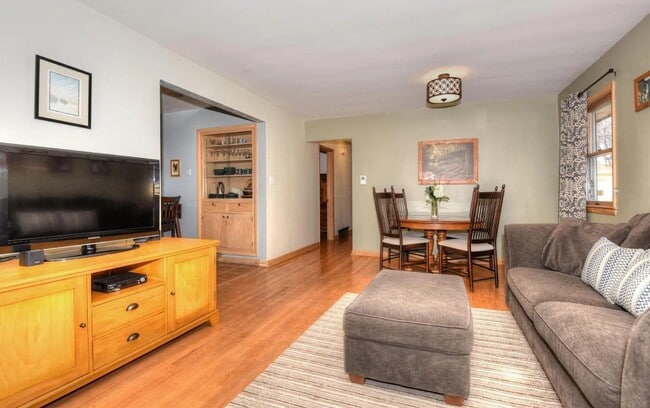 Building Photo - 1913 N 118th St