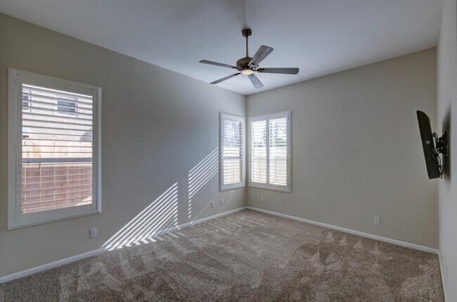 Building Photo - 4611 W Rio Bravo Dr