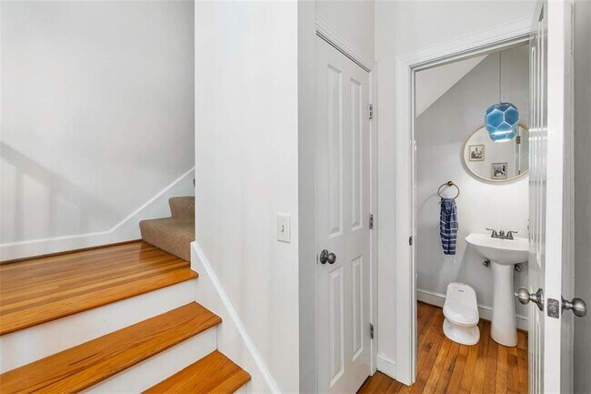 Building Photo - 122 Rosemont St