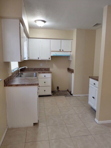 Building Photo - 31 Bel Air St