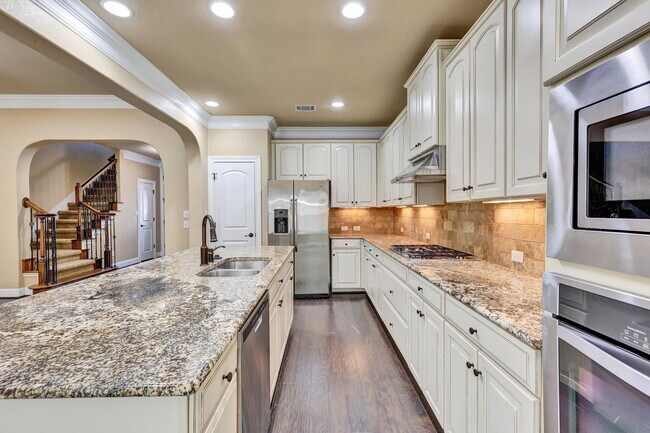 Building Photo - 12024 Versante Cir