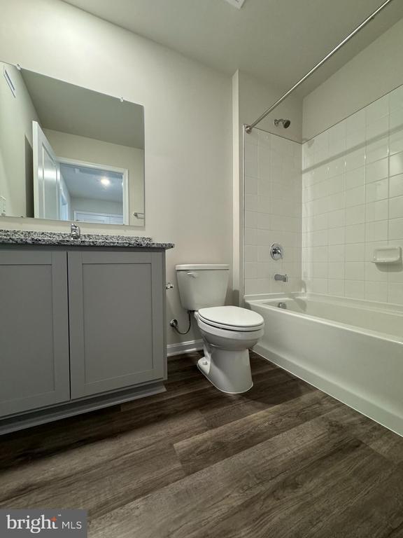 Building Photo - 102 Willett Holw St